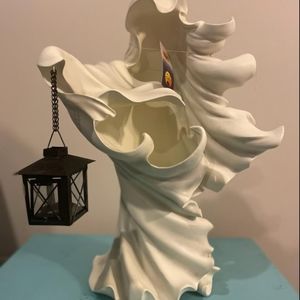 Barrel Resin Ghost with latern